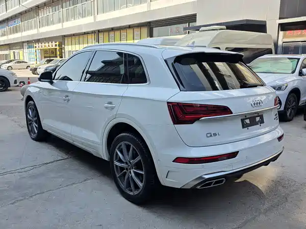 Audi Q5L 2022