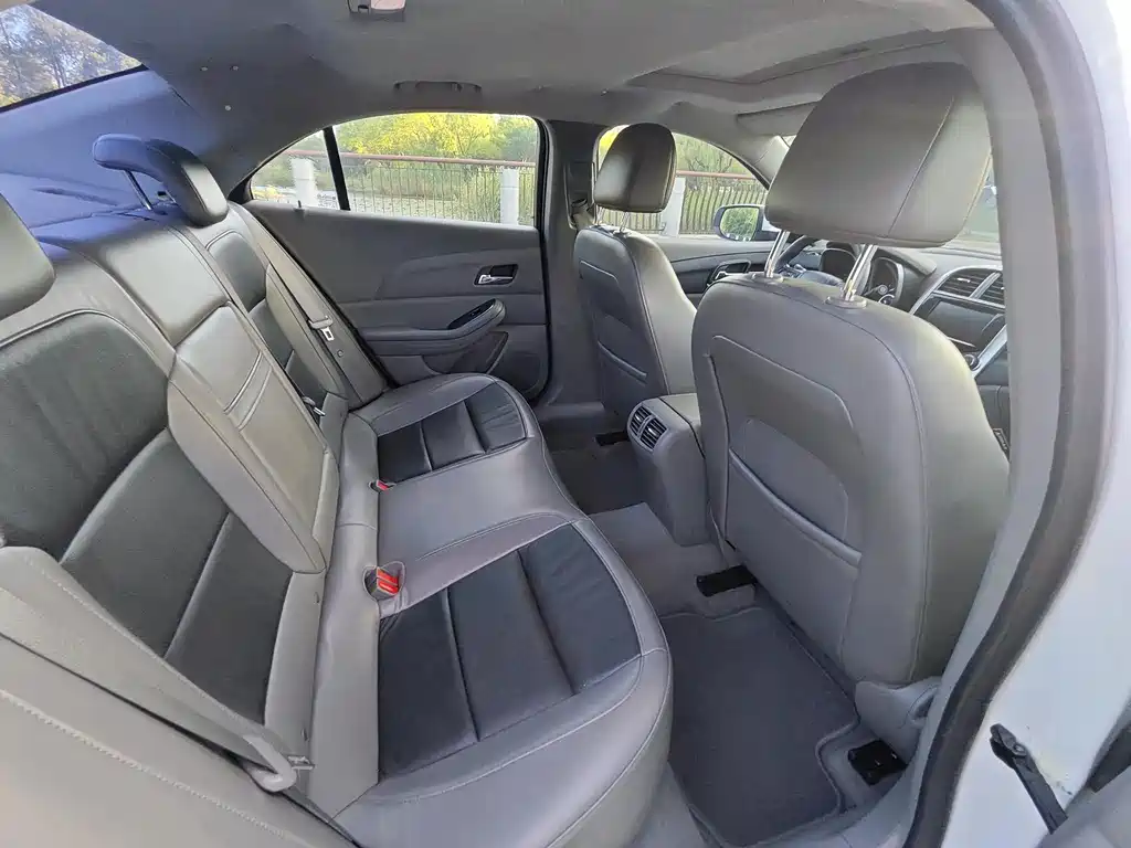 Chevrolet Malibu 2015 — фото 13