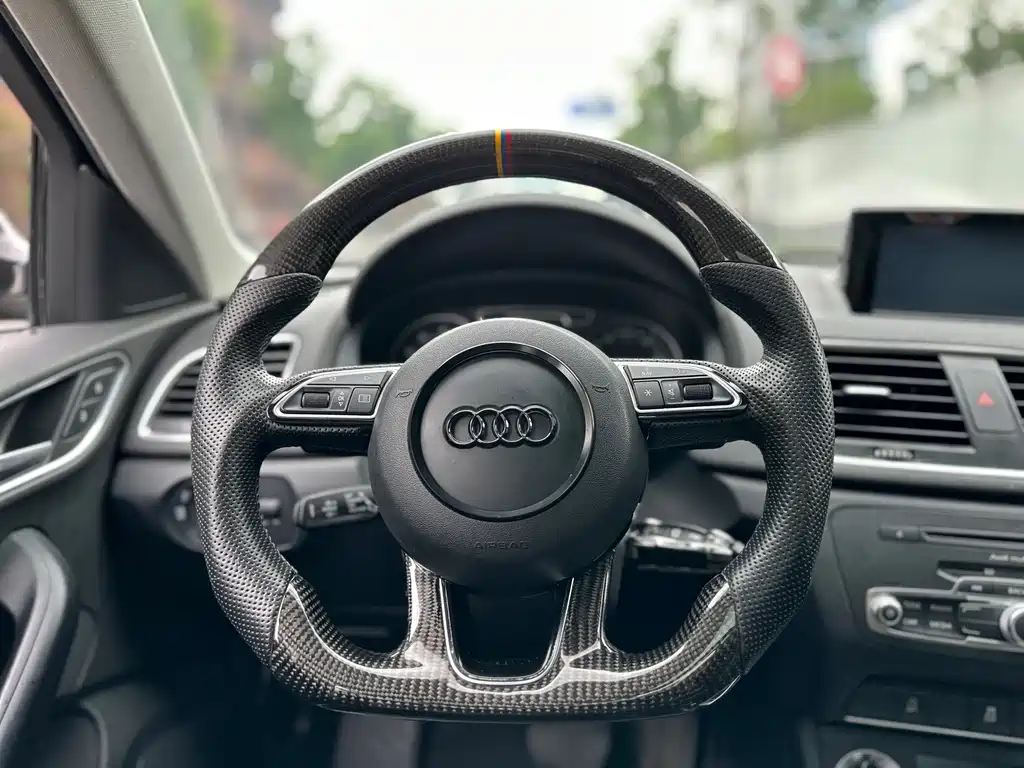 Audi Q3 2014 — фото 14