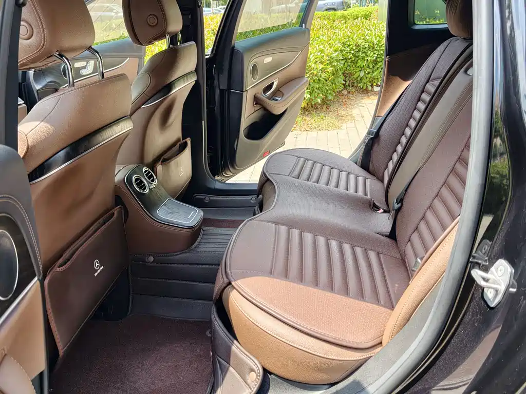 Mercedes-Benz E-Class 2023 — фото 11
