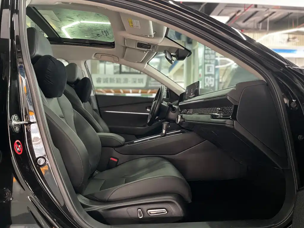 Honda Accord 2023 — фото 15