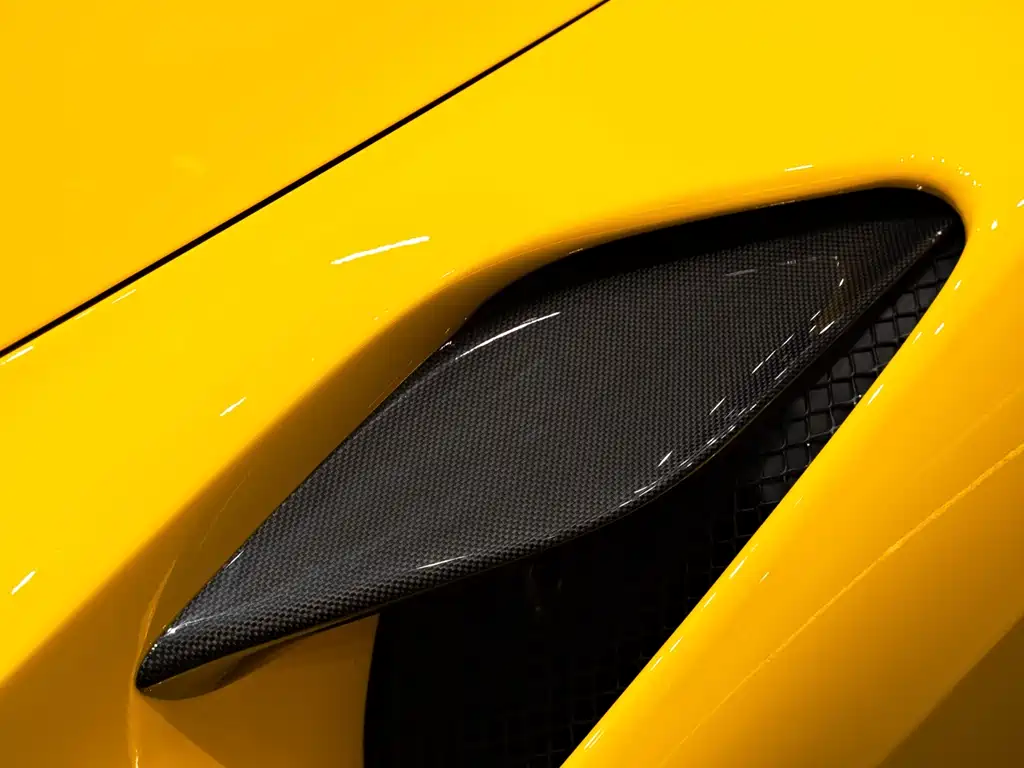 Ferrari F8 2022 — фото 18