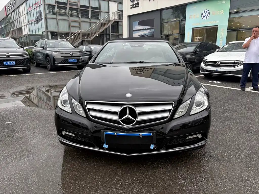 Mercedes-Benz E-Class 2010