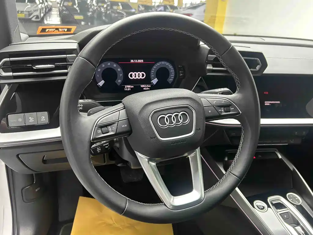 Audi A3 2025 — фото 25