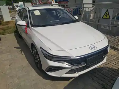 Hyundai Elantra 2023