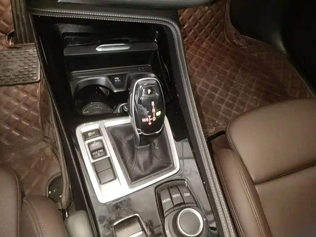 BMW 1 Series 2020 — фото 14