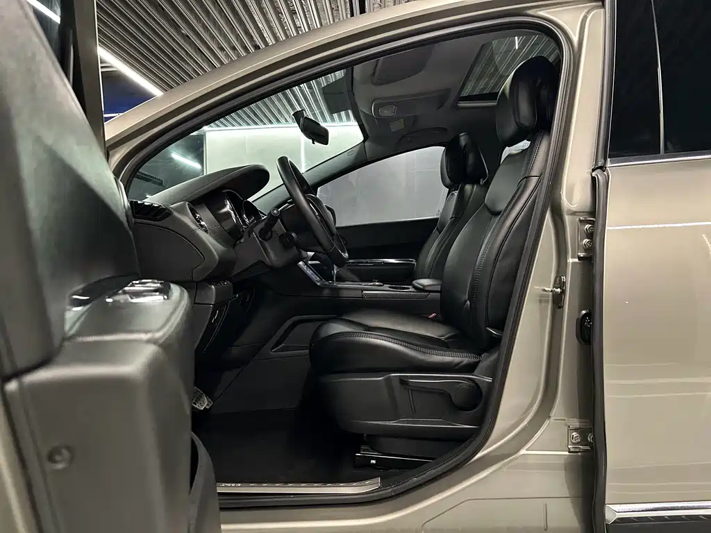 Peugeot 3008 2017 — фото 4
