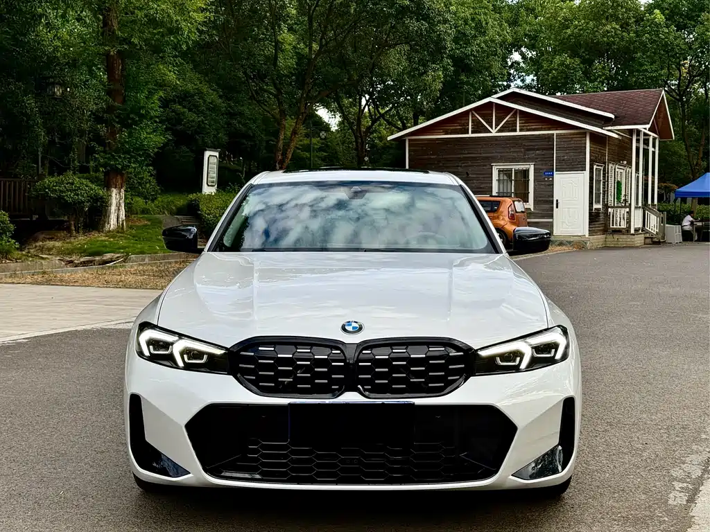 BMW 3 Series 2023