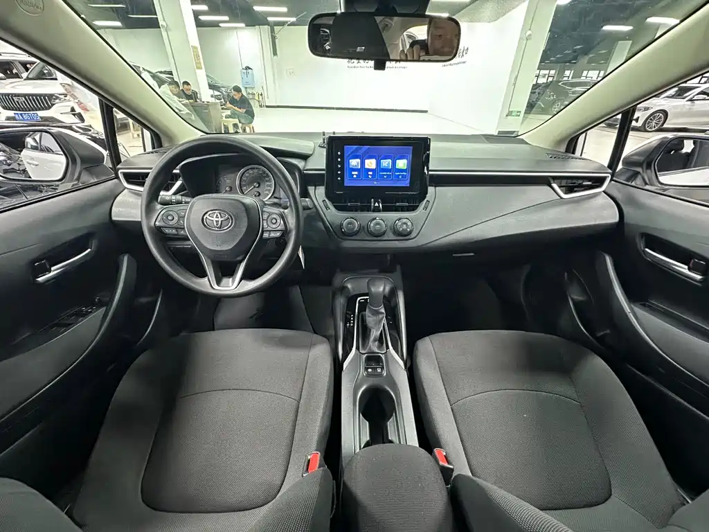Toyota Corolla 2023 — фото 19
