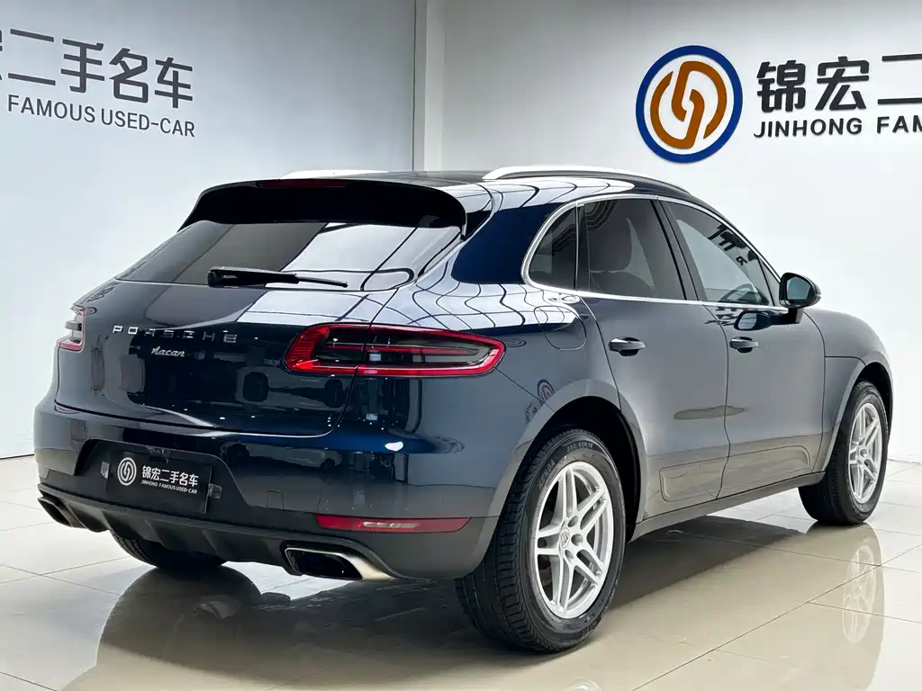 Porsche Macan 2017 — фото 23