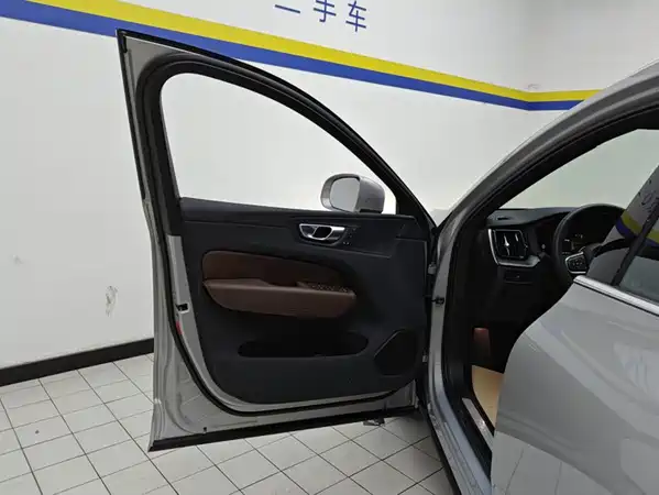 Volvo XC60 2024