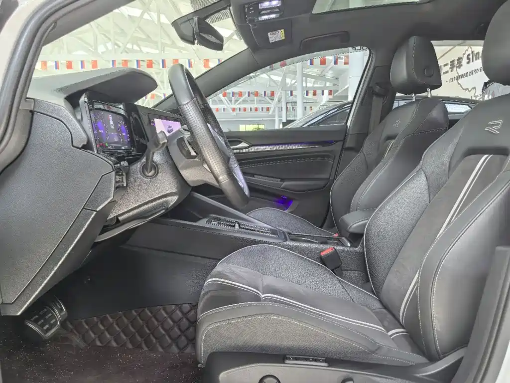 Volkswagen Golf 2023
