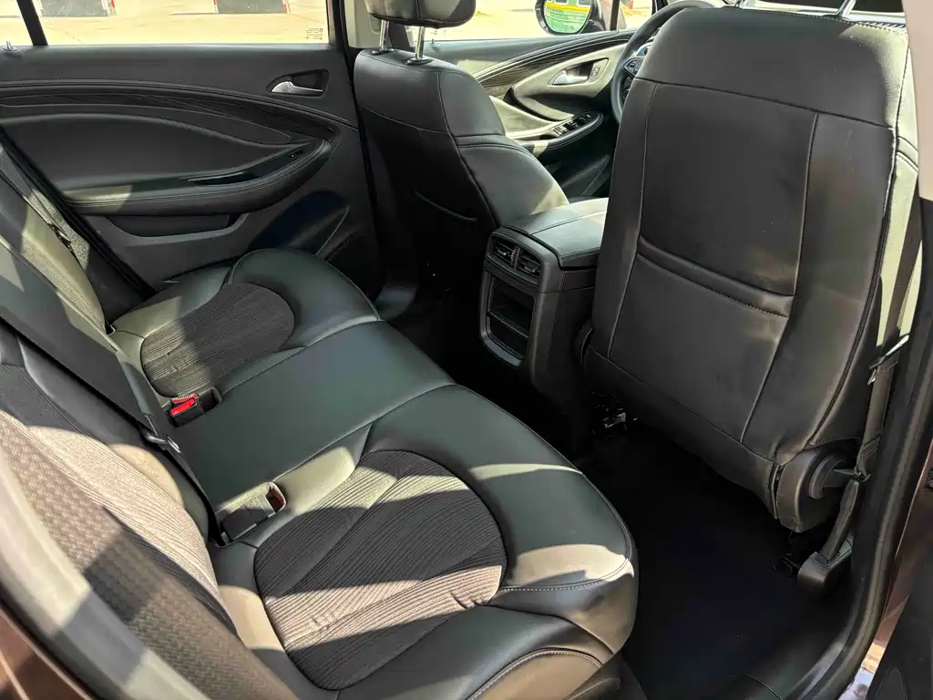 Buick Envision Plus 2021