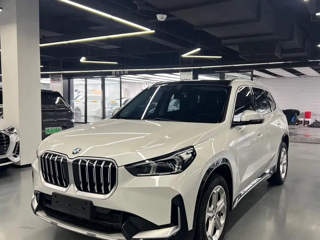BMW X1 2023 — фото 1