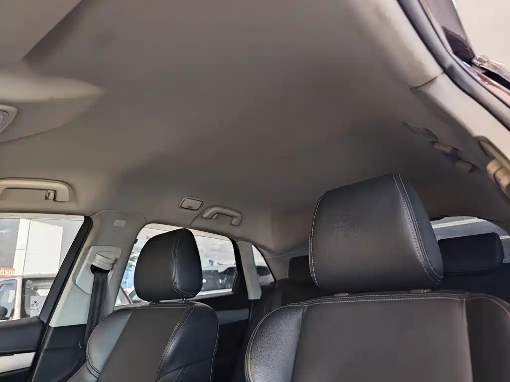 Zotye SR7 2016 — фото 12