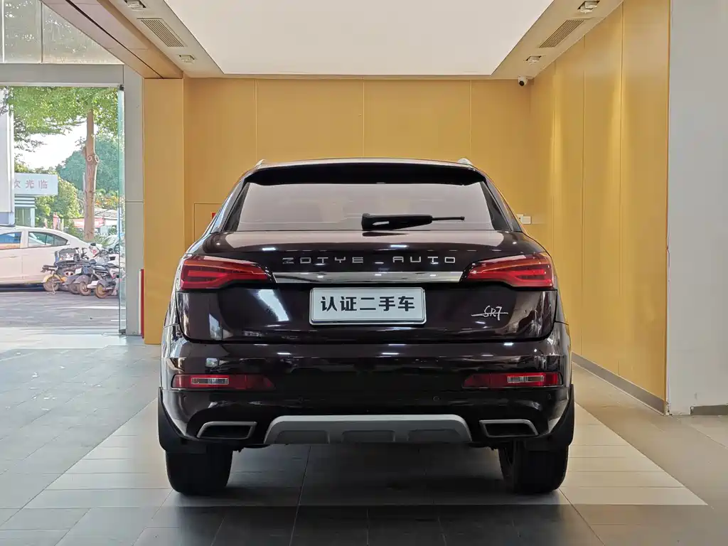 Zotye SR7 2016 — фото 27