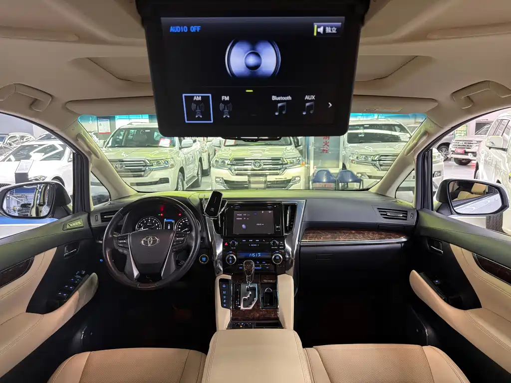 Toyota Alphard 2019 — фото 14