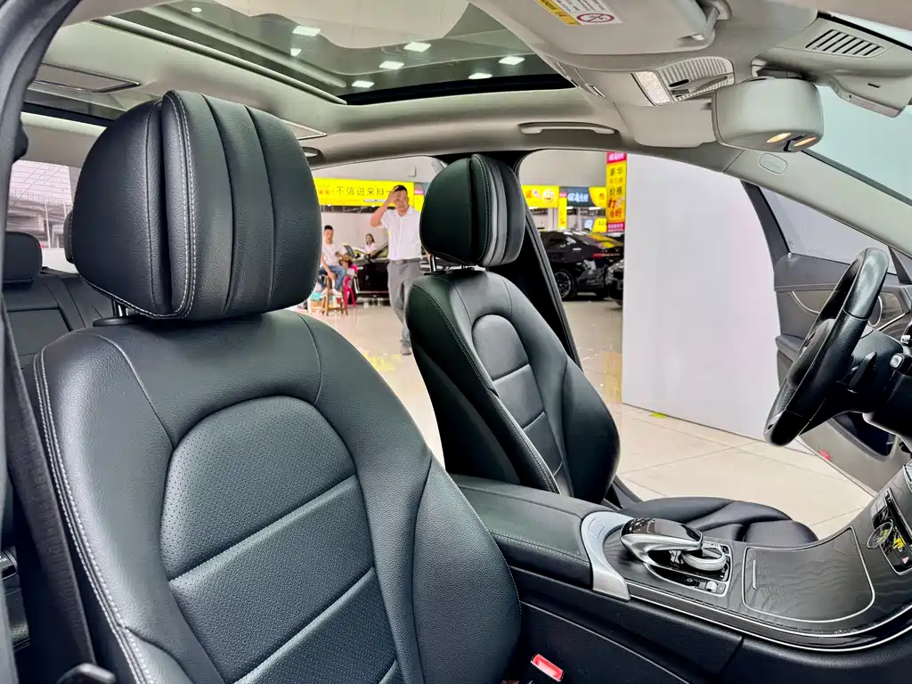 Mercedes-Benz C-Class 2018 — фото 14