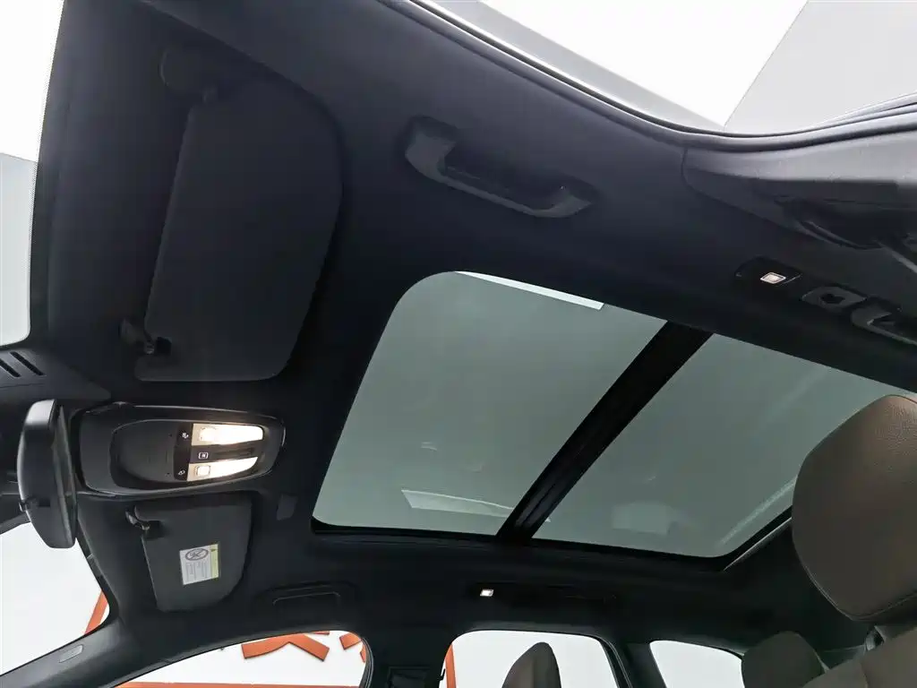 Volvo XC60 2023 — фото 14