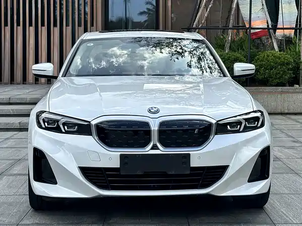 BMW i3 2023
