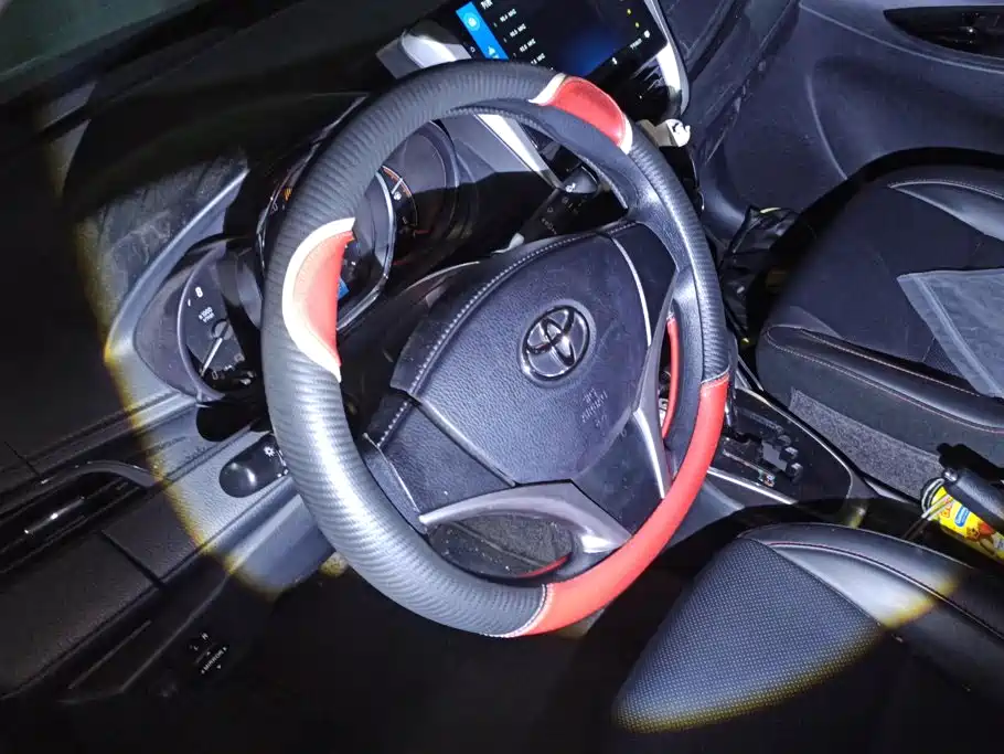 Toyota Yaris L 2020 — фото 15