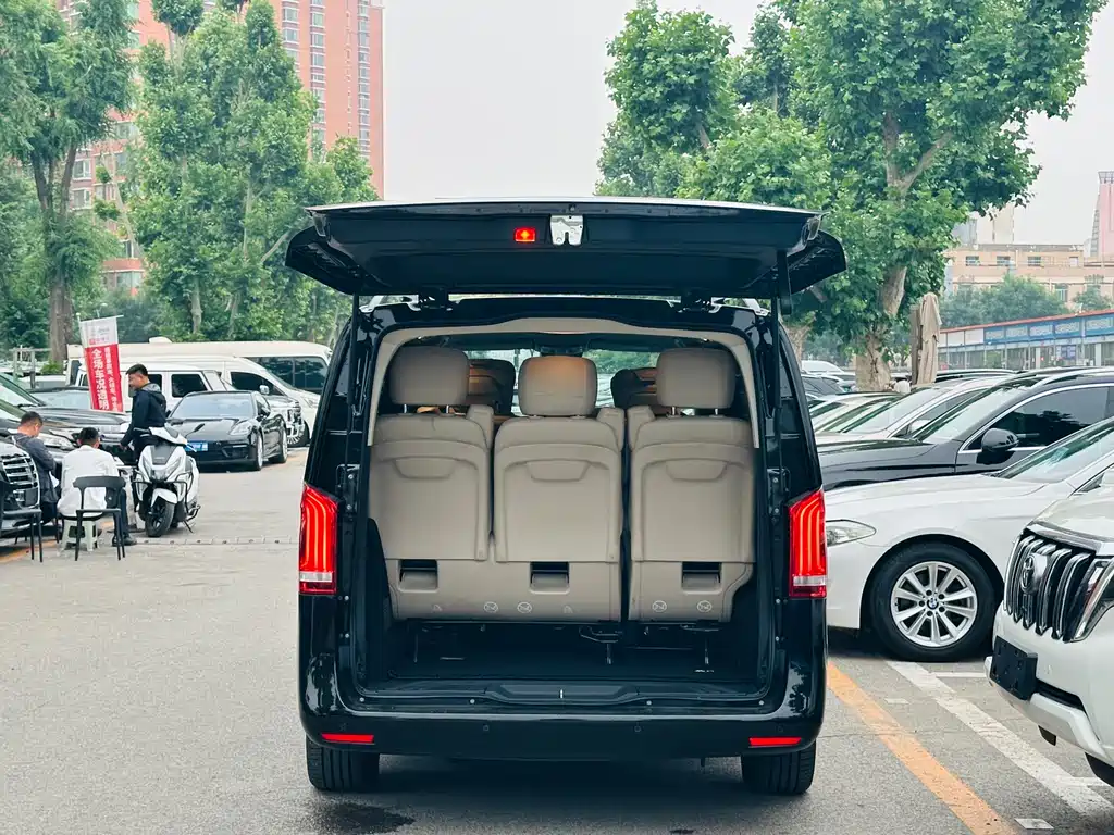 Mercedes-Benz Vito 2023 — фото 25