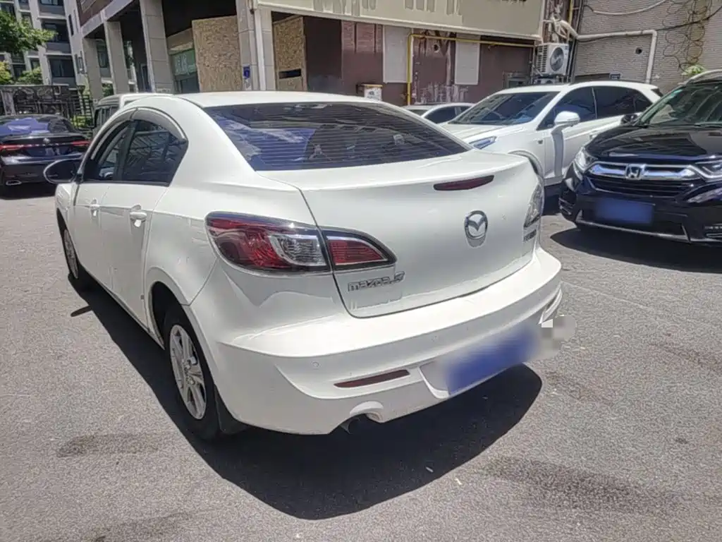 Mazda 3 Xingcheng 2015 — фото 5