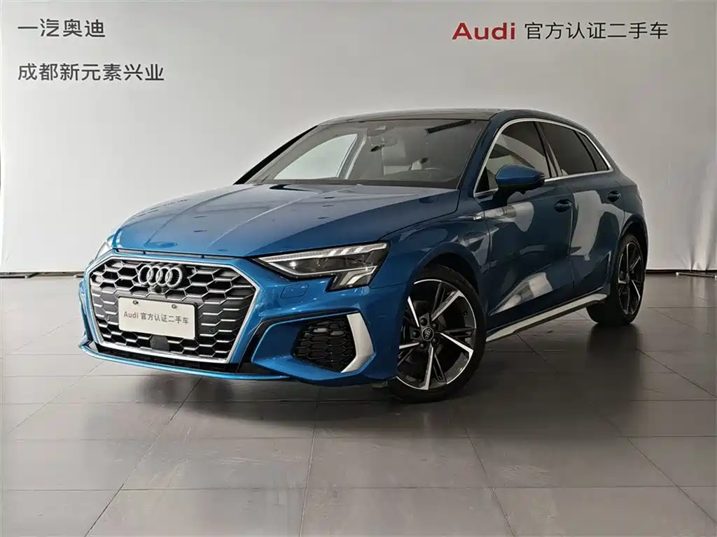 Audi A3 2022 — фото 1
