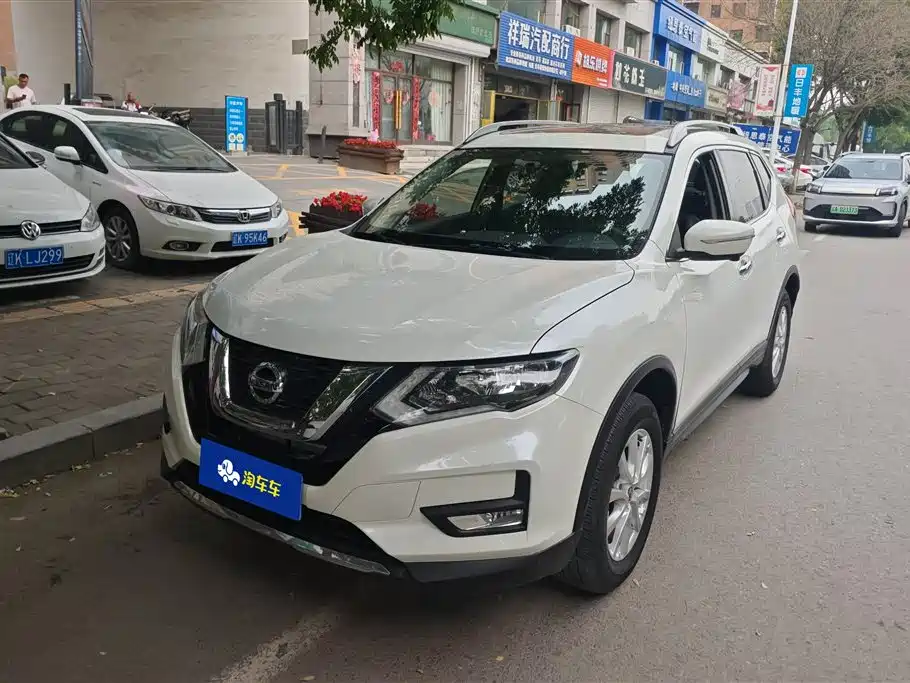 Nissan X-Trail 2017 — фото 1