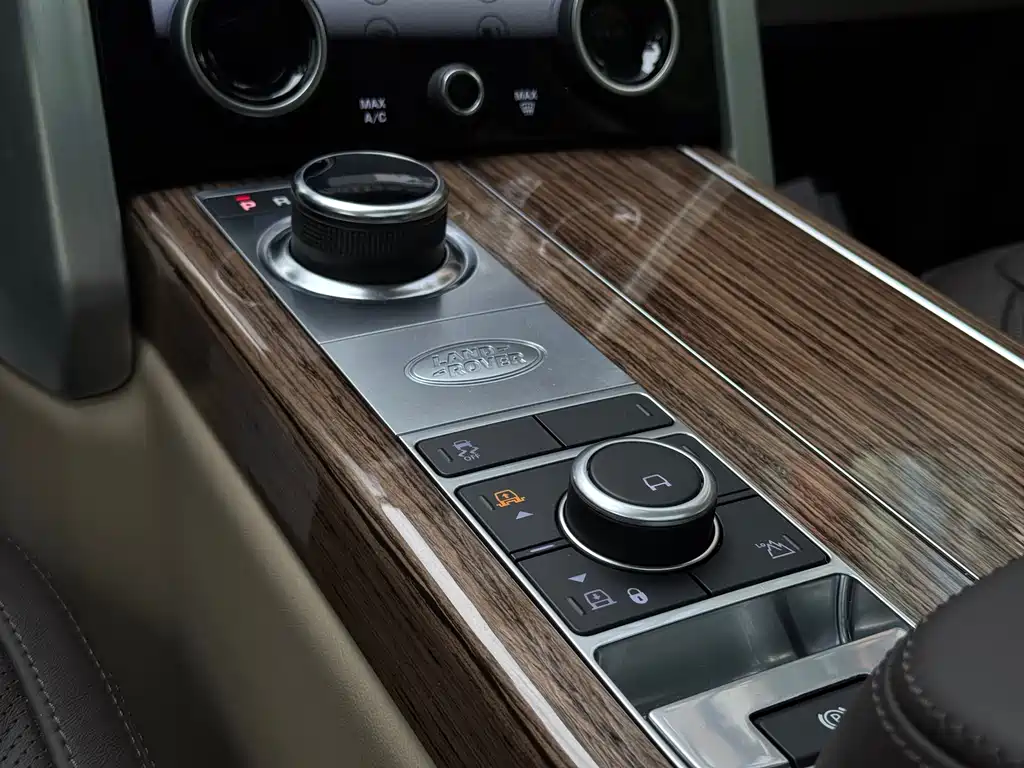 Land Rover Range Rover 2019 — фото 18