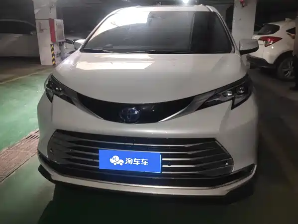 Toyota Sienna 2022