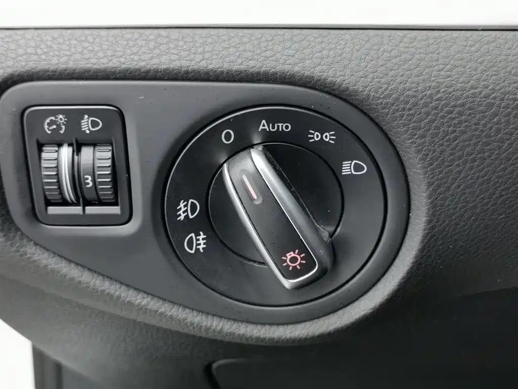 Volkswagen Sharan 2017 — фото 21