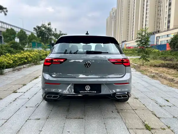 Volkswagen Golf 2023