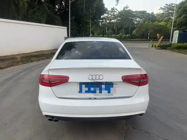 Audi A4L 2014
