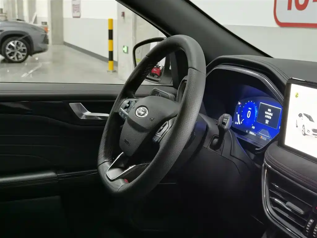 Ford Escape 2020 — фото 22