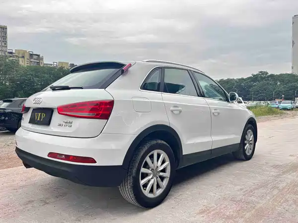Audi Q3 2015
