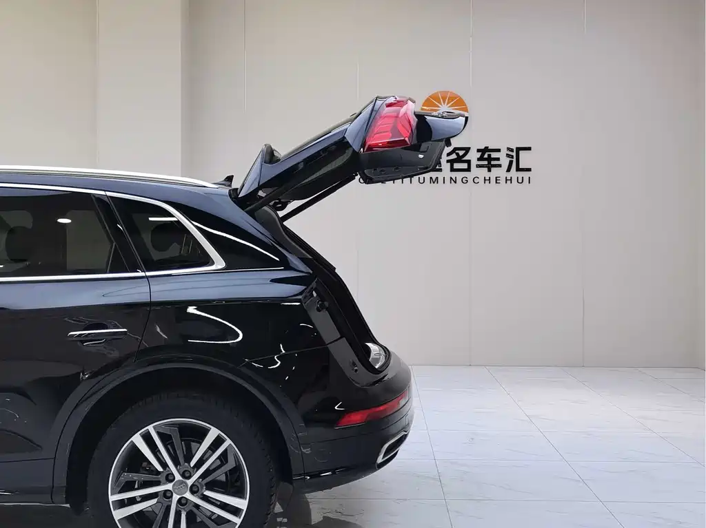 Audi Q5L 2020 — фото 22