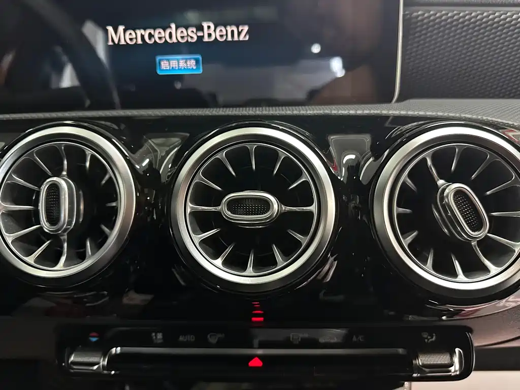 Mercedes-Benz A-Class 2020 — фото 11