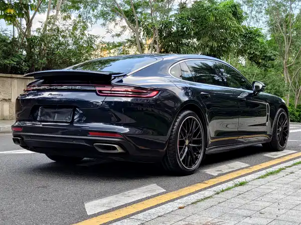 Porsche Panamera 2019