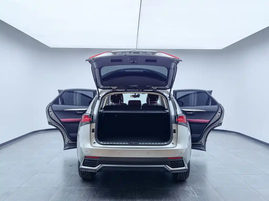 Lexus NX 2019 — фото 13