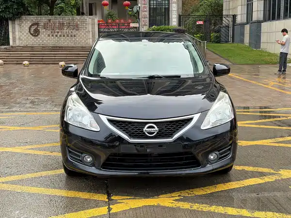 Nissan Tiida 2014