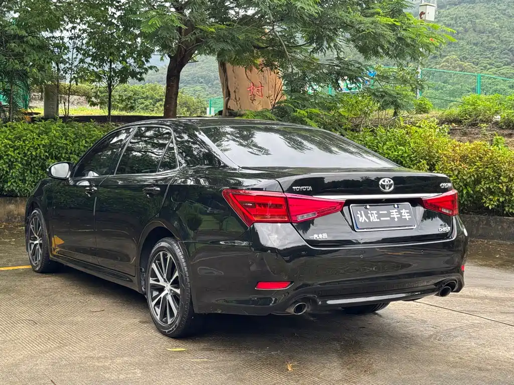 Toyota Crown 2018 — фото 16