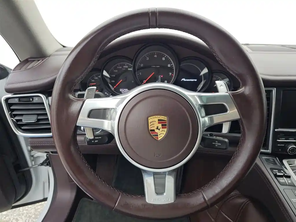 Porsche Panamera 2016 — фото 7