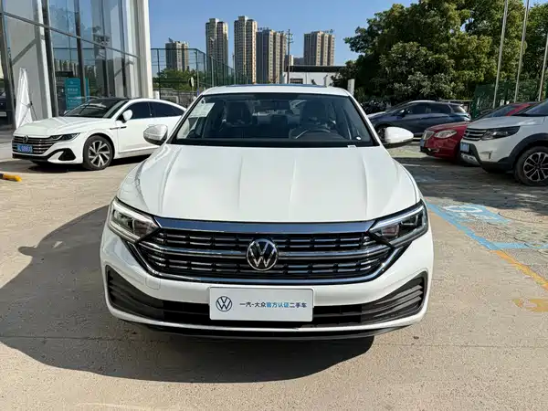 Volkswagen Sagitar 2025