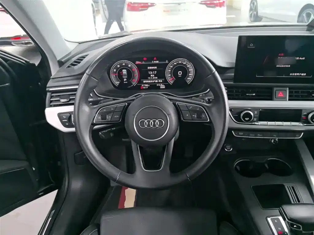 Audi A4L 2023 — фото 11