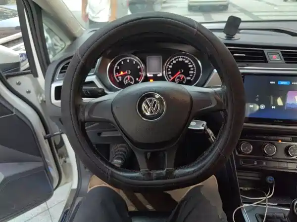 Volkswagen Touran 2016