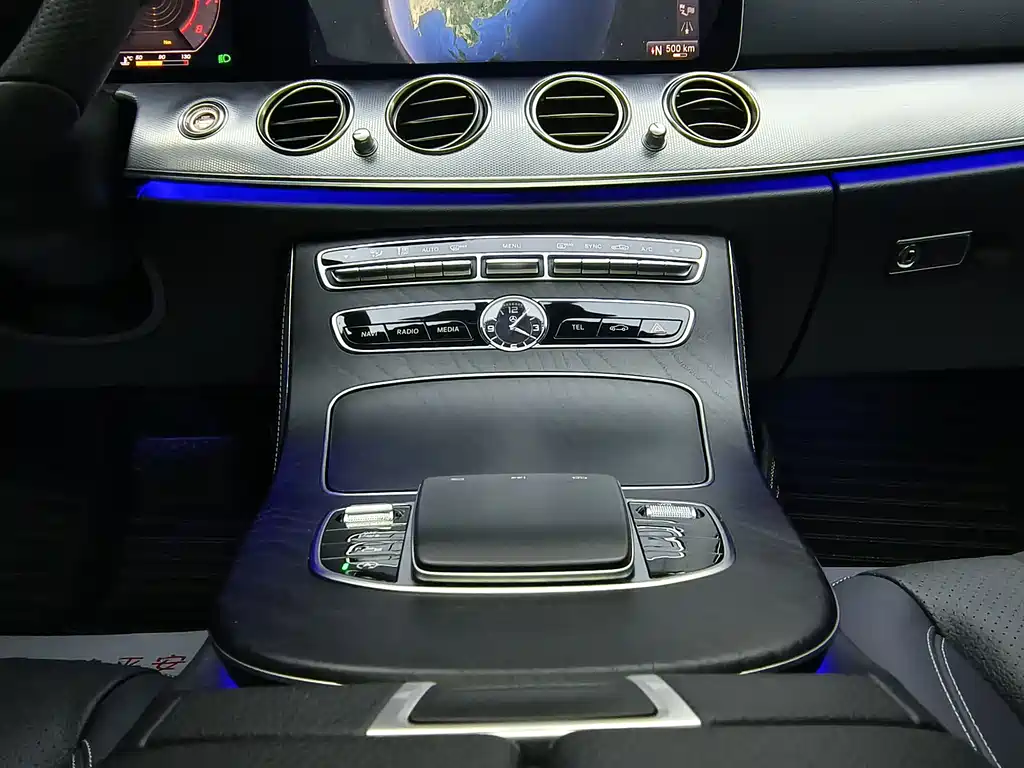 Mercedes-Benz E-Class 2019 — фото 22