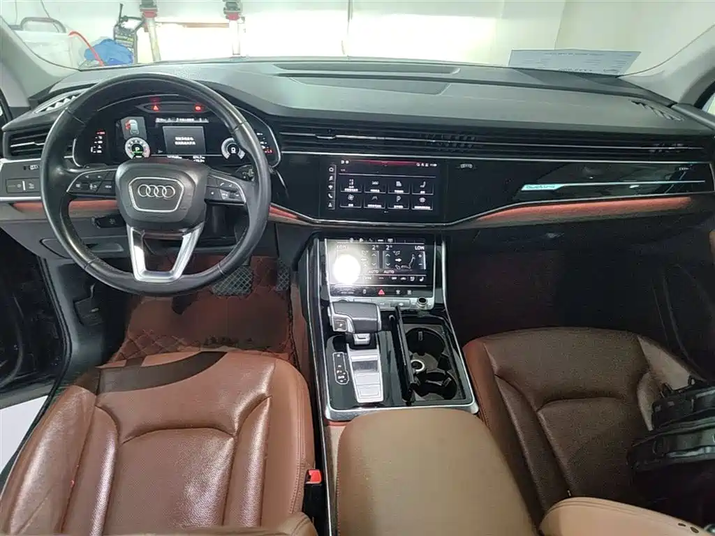 Audi Q7 2021 — фото 16