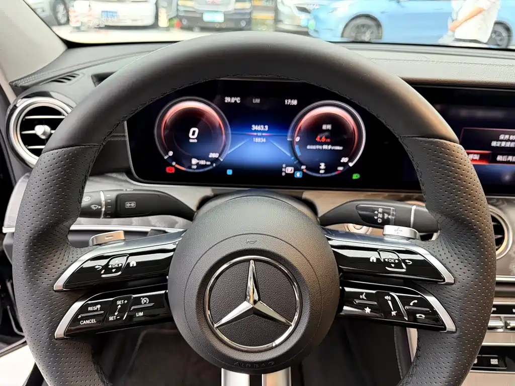 Mercedes-Benz E-Class 2021 — фото 12