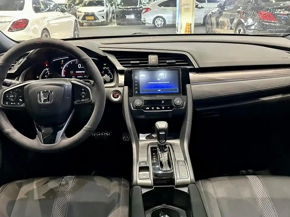 Honda Civic 2021 — фото 9
